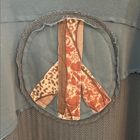 POL Shades of Blue Mixed Media Patchwork Top w/Tan-Rust-Brown-Cream Accents - Picture 4 of 13